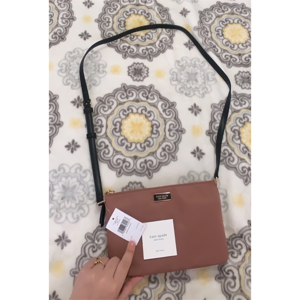 *SOLD ON MERC***NWT KATE SPADE CROSSBODY